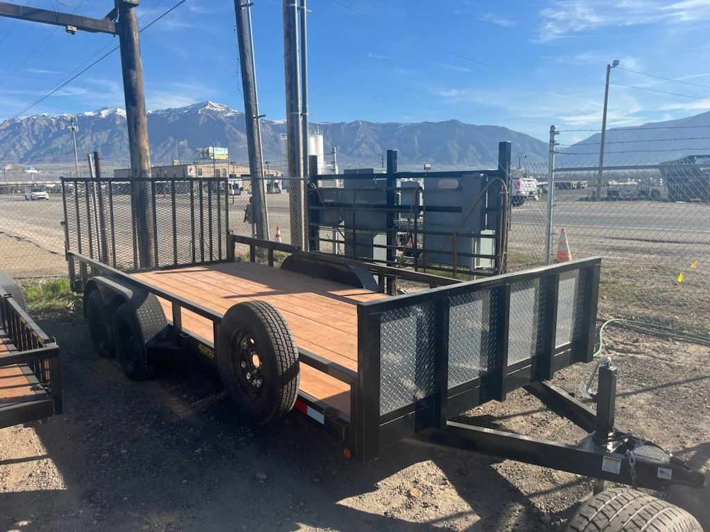 New Big Bubba's 7x18 with heavy gate and stone guard front