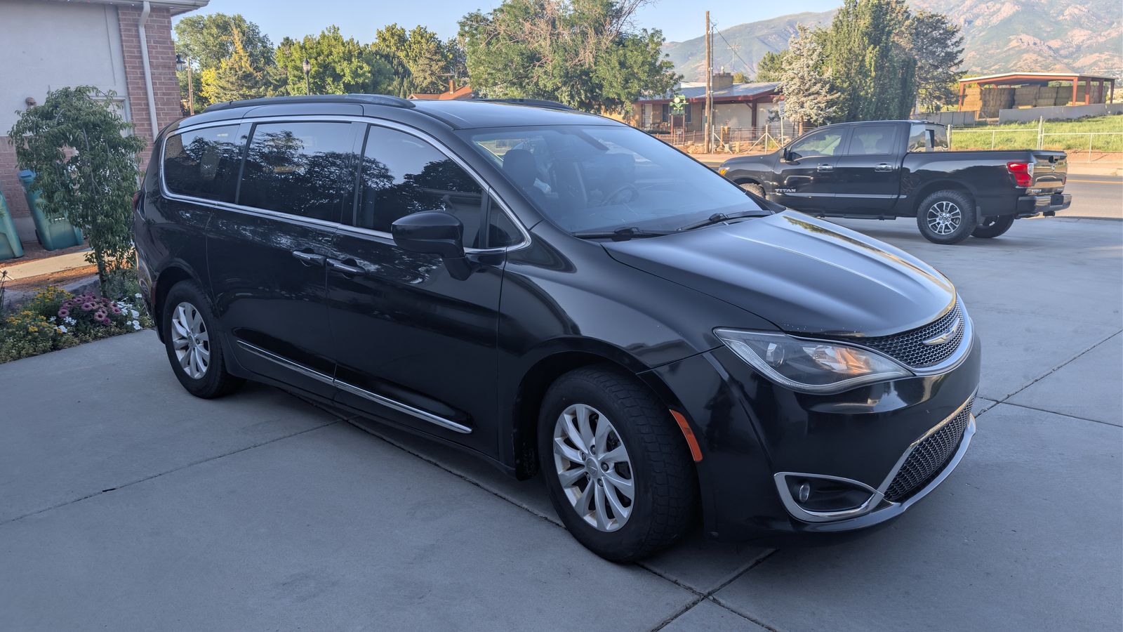 2017 Chrysler Pacifica Touring-L