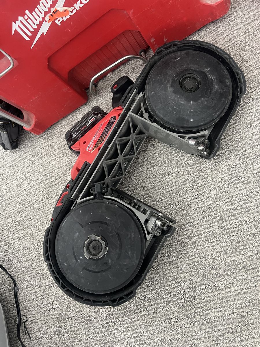 Milwaukee Deep Cut Bandsaw