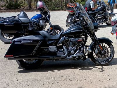 2017 Harley Davidson Road King Special 107 loaded!
