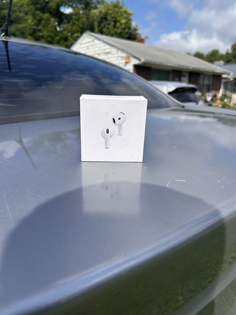 Apple AirPods 4 with Active Noise Cancellation - New In Box