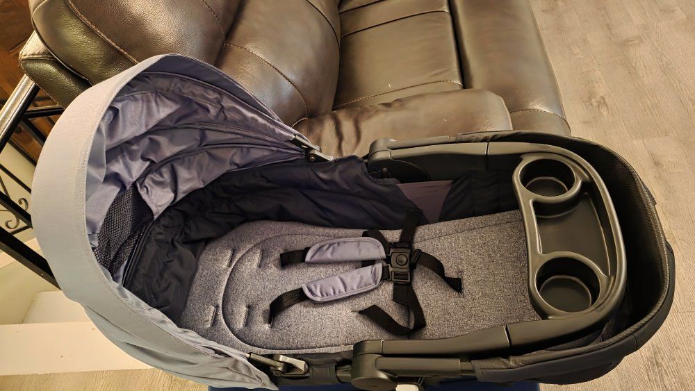 Graco stroller attachement bassinet/  seat