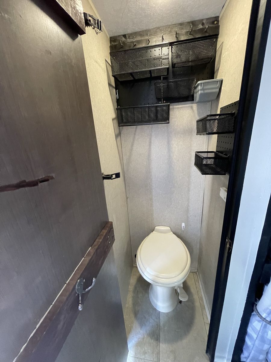 Main image 13