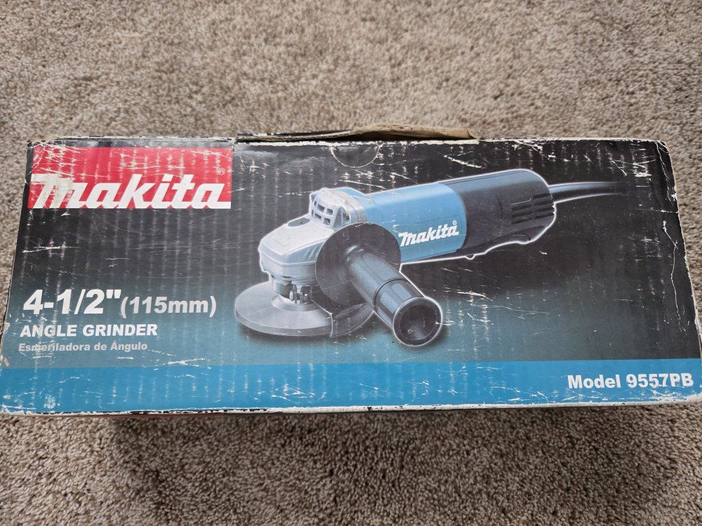 Makita 9557PB 4-1/2" (115mm) Angle Grinder - Paddle Switch, Small Barrel Grip