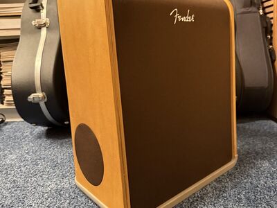 Fender Acoustic SFX 2X80 Watt Stereo Acoustic Guitar Amp