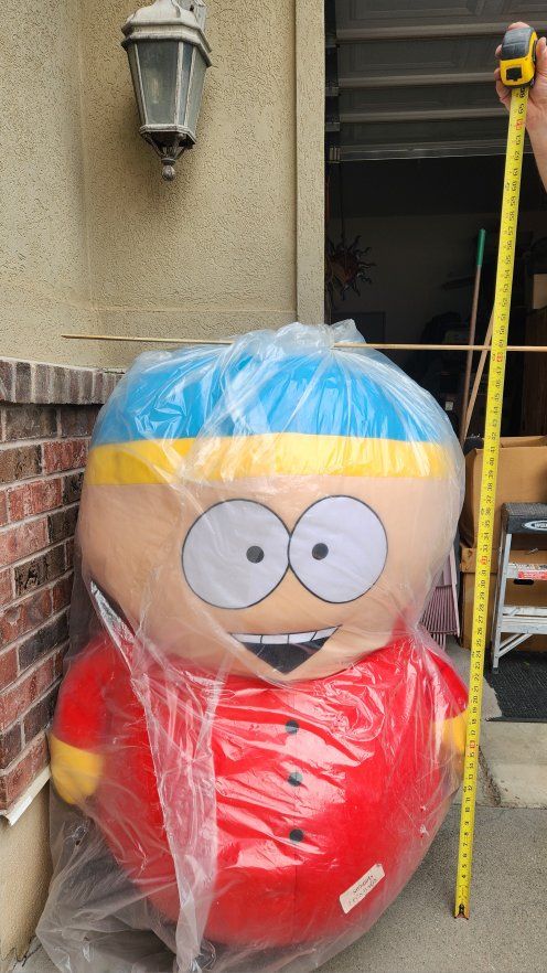 SOUTH PARK CARTMAN COLLECTIBLE – 4 FT TALL – MINT CONDITION dolls