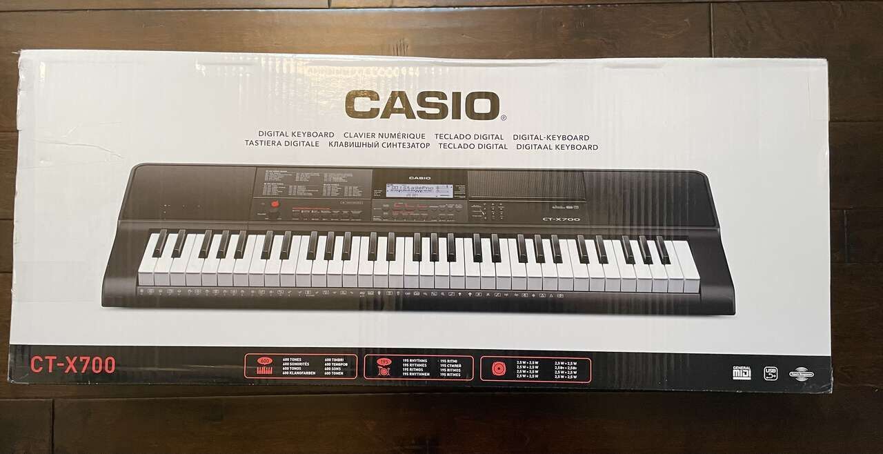 Brand new Casio CT-X700 Premium Portable Keyboard/piano Bundle. it comes with new stand and headphone.