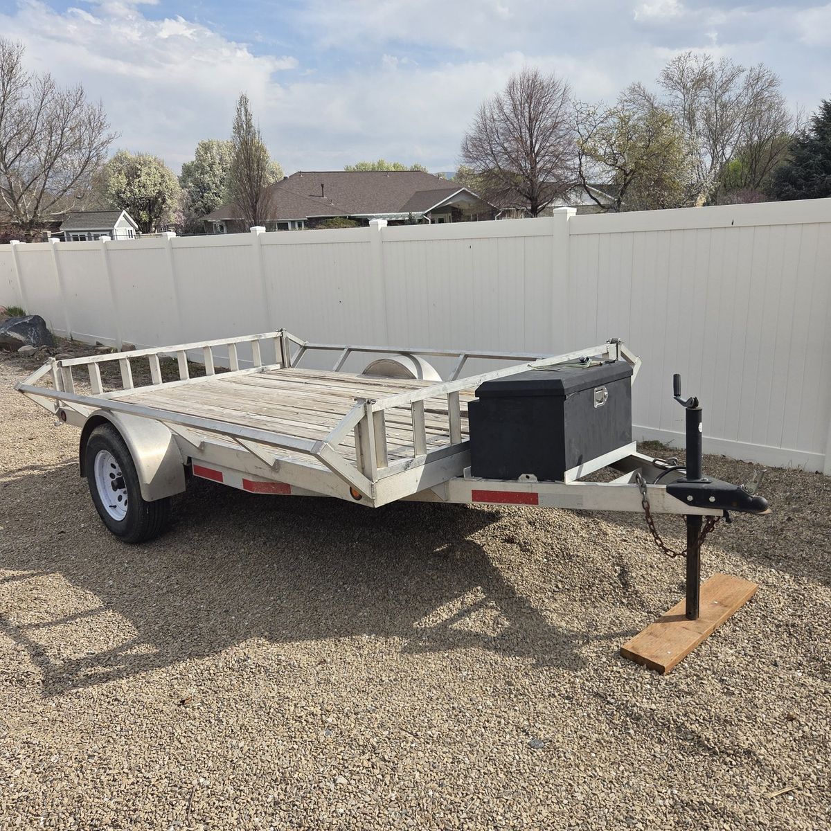 Aluminum Trailer 10 x 7 ( 10 x 6)