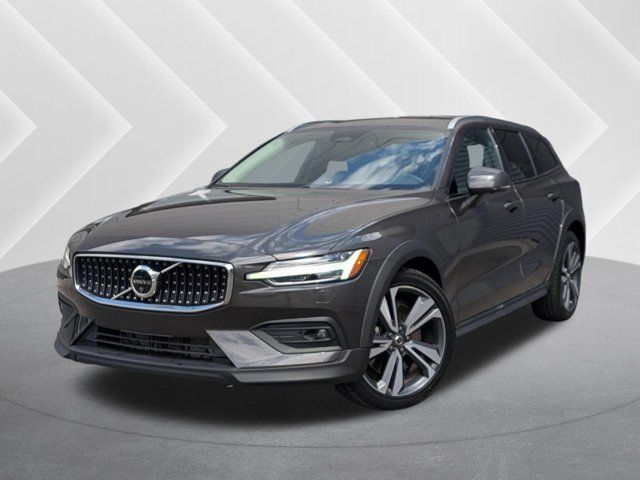 2025 Volvo V60 B5 Plus