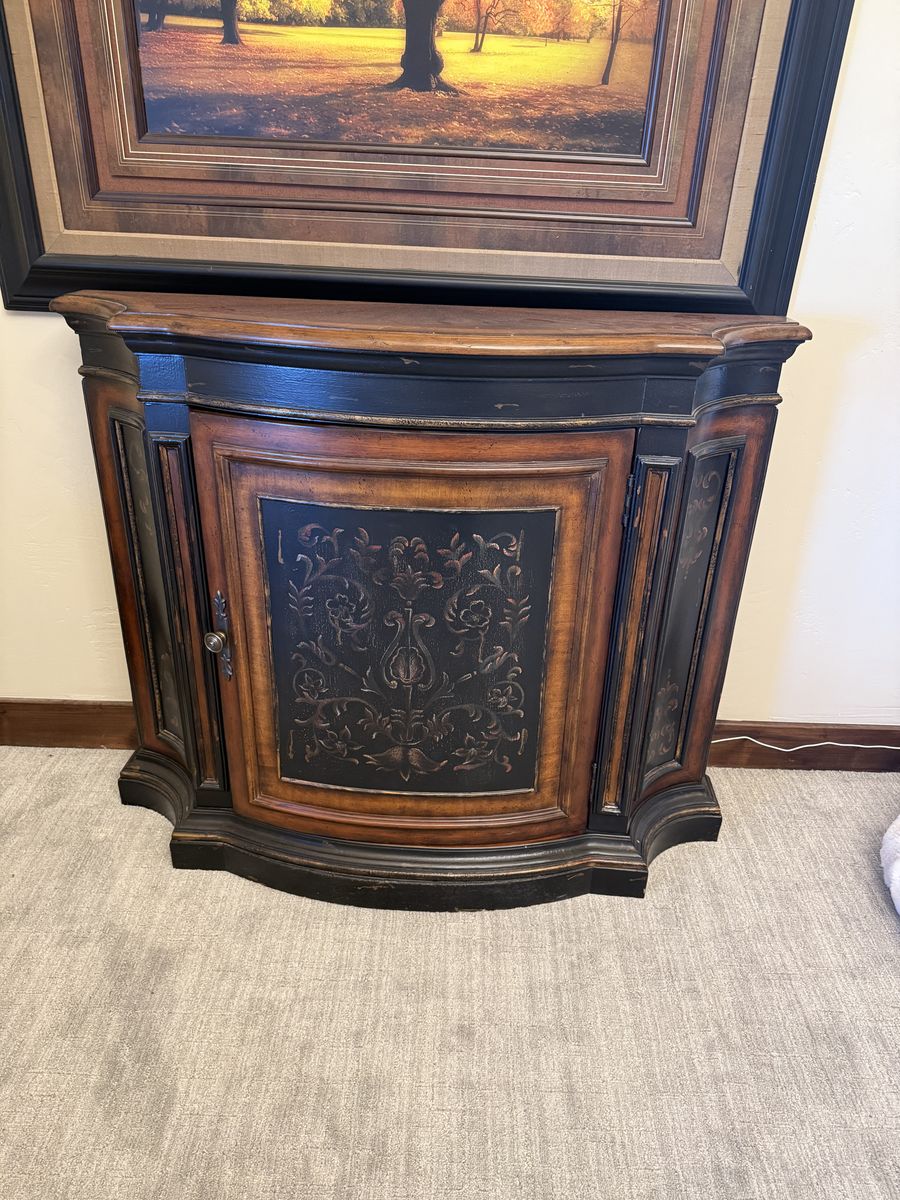 Elegant Bombé Accent Cabinet / Console – Solid Wood