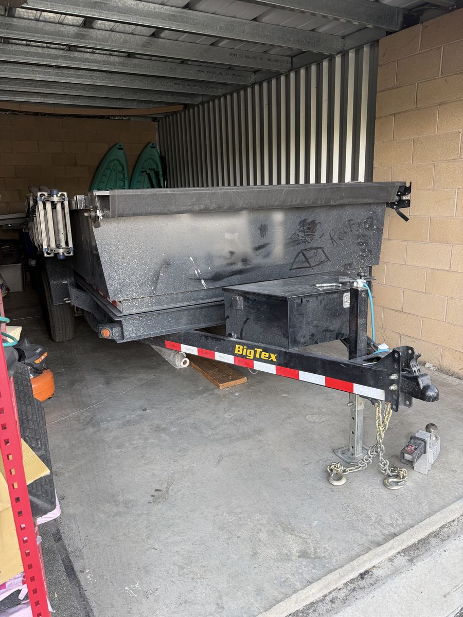 Main image 6