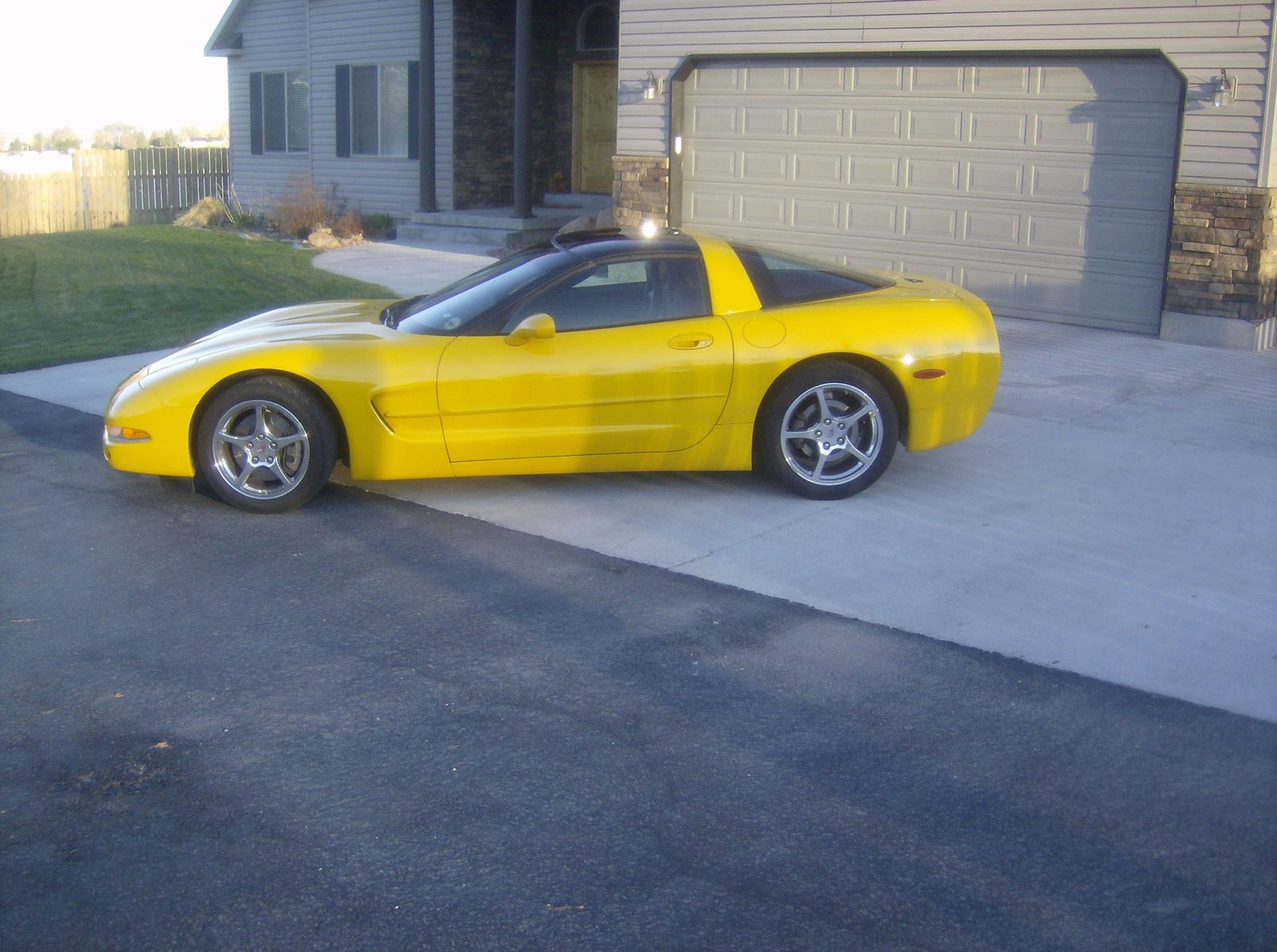 2004 Chevrolet Corvette Base