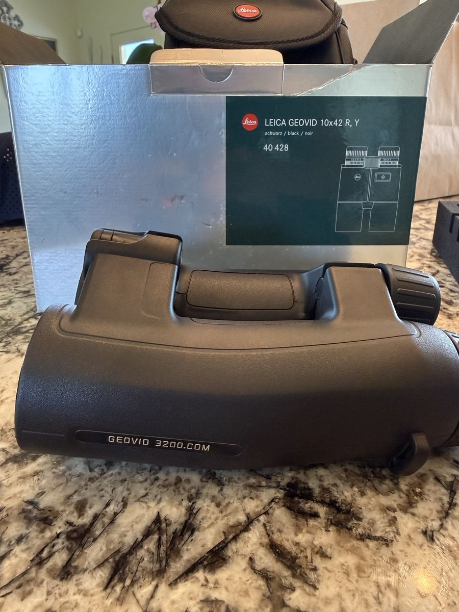 Leica 10x42 3200.com laser range finder binocular