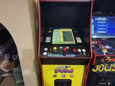 Arcade 1 UP Lot 5 Arcade machines