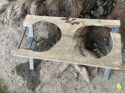 Dog bowl stand
