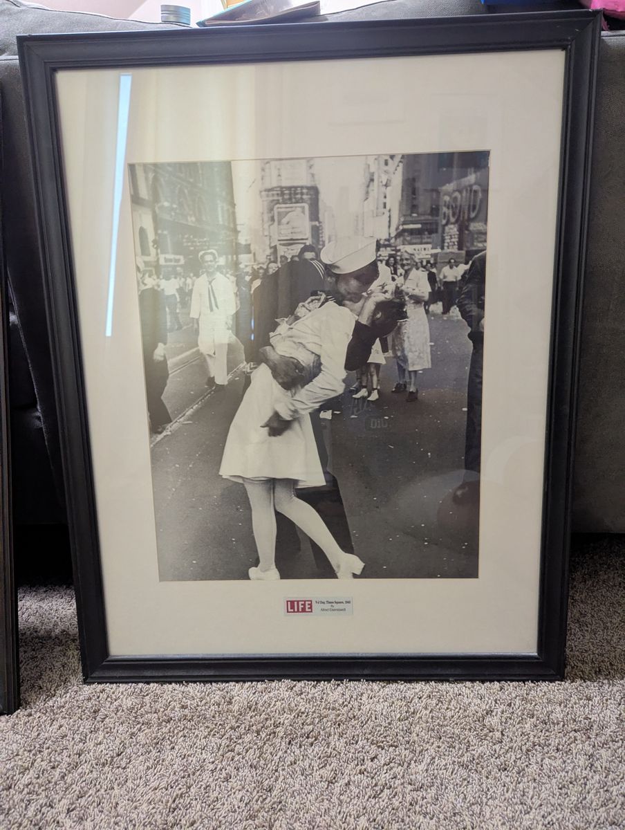 Life V-J day picture