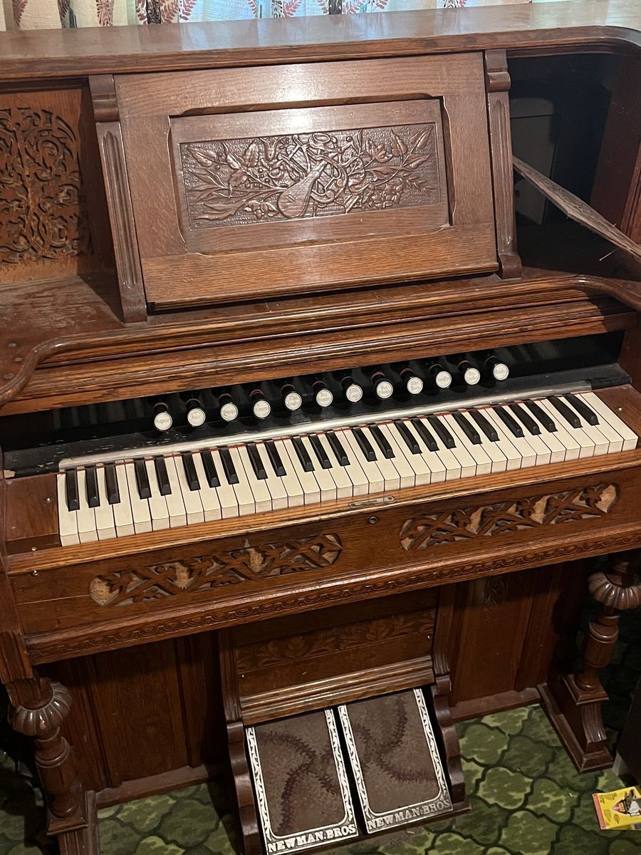 Pump Organ