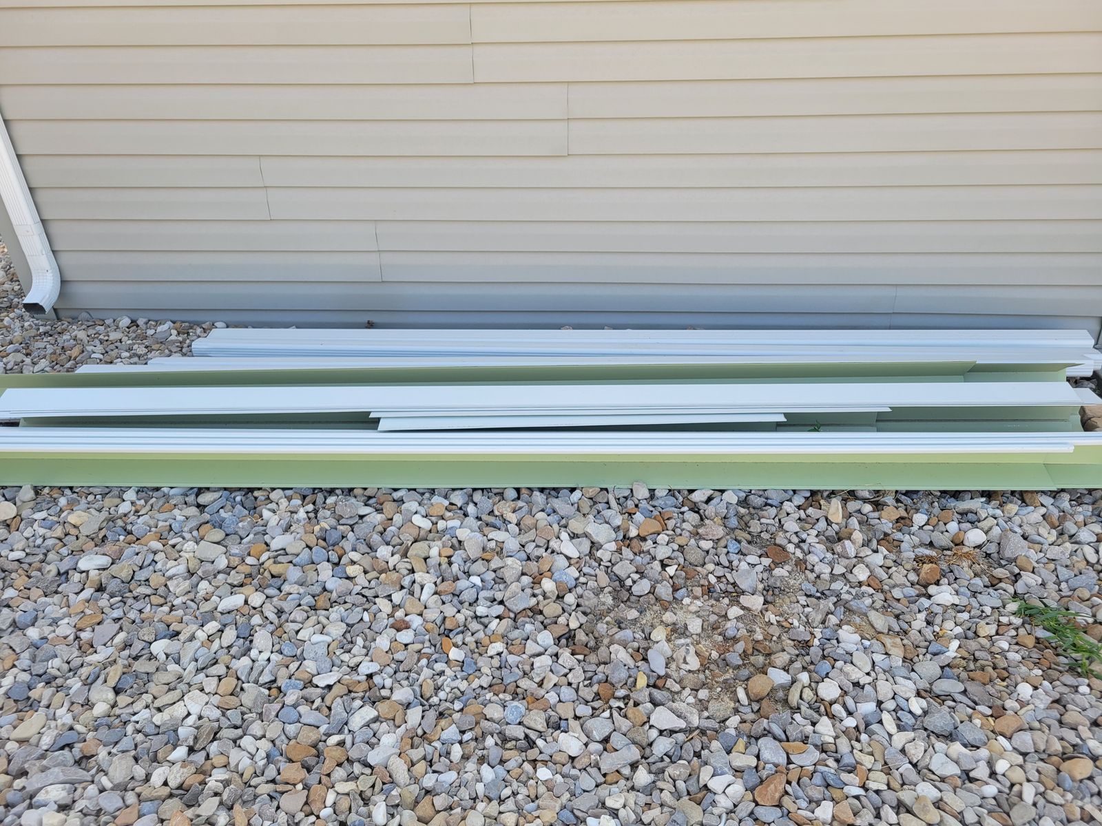 White Aluminum Rain Gutter