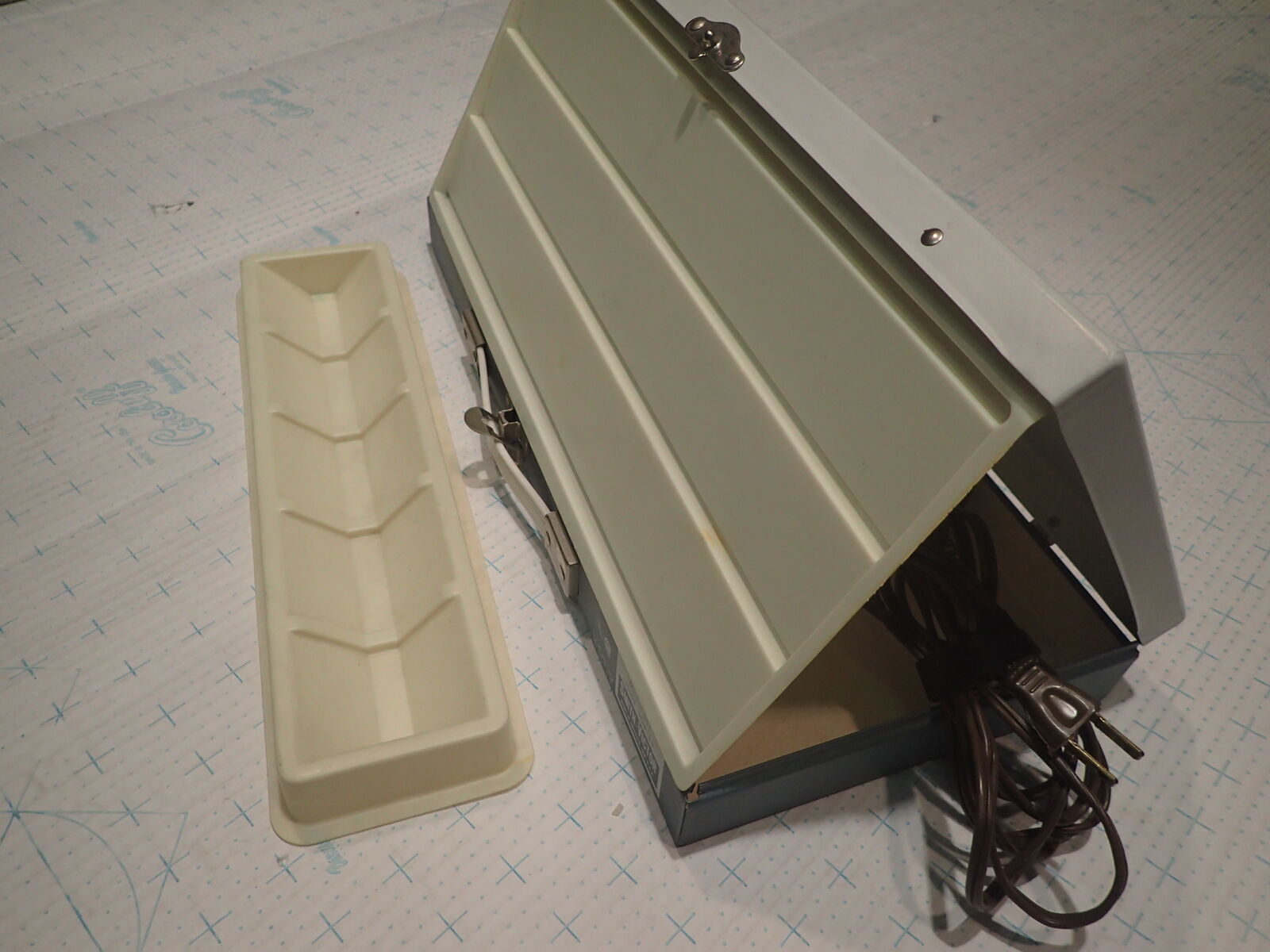 Vintage Smith Victor Slide Sorter Model SS-1 also Works Great with old photo negatives