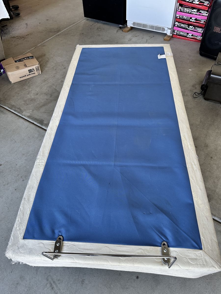 Adjustable Twin Bed Frame - Electric Base no remote- Excellent Condition