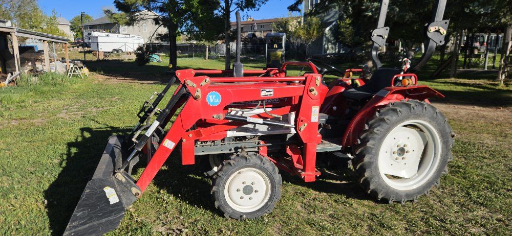 Yanmar 1820D tractor