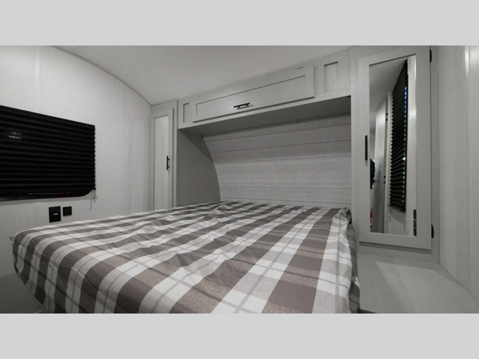 Main image 5