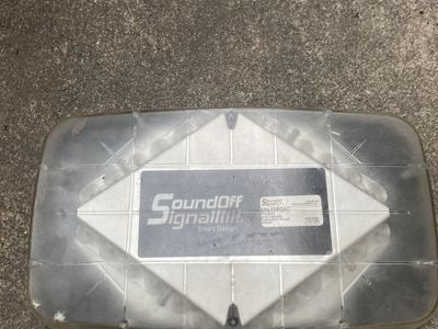 Truck top signal light