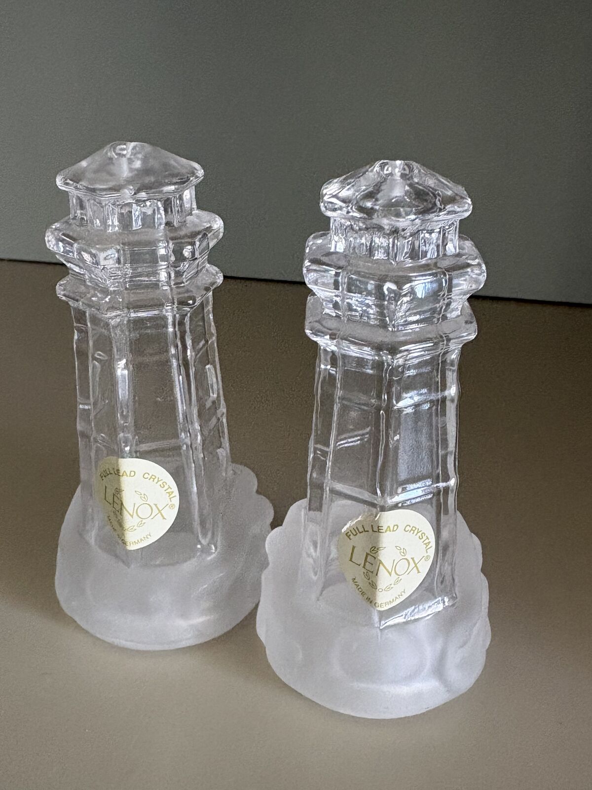 Vintage- Collectible- NEW LENOX LIGHTHOUSE SALT & PEPPER, 4", 2PC