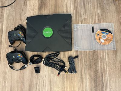 Original Xbox w/2 controllers & Family Guy Game Disc Only