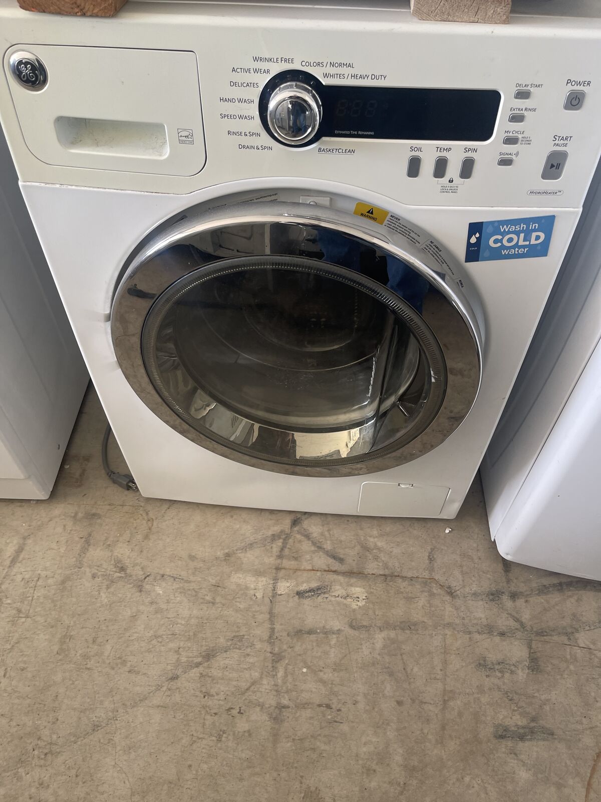 GE 2.2 cu. ft. Front Load Washer