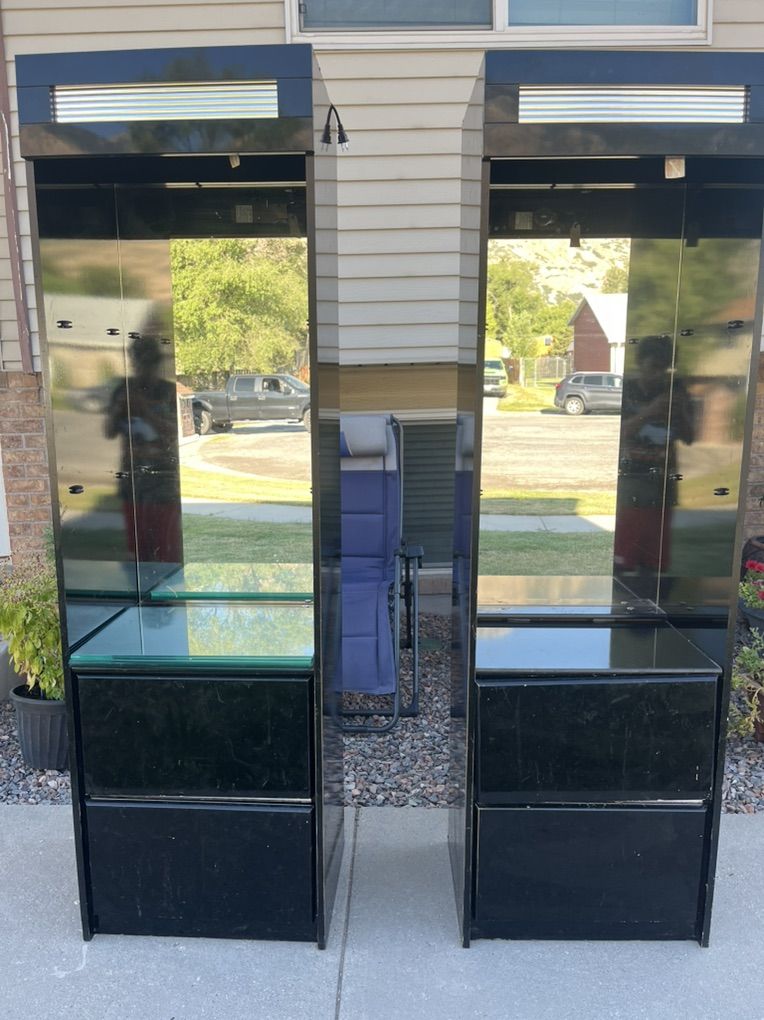 Mirrored dresser Need Gone Asap