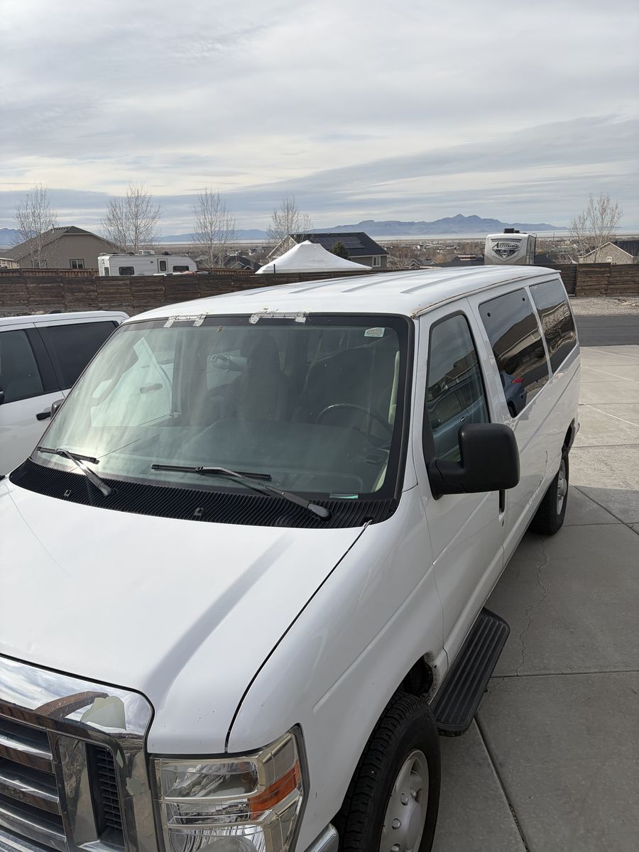 2010 FORD E E-150 XLT