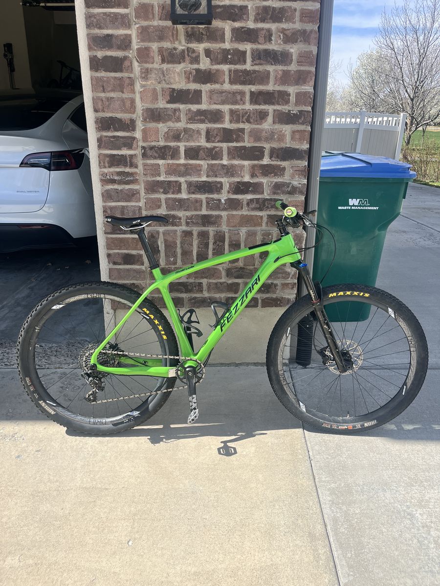 Fezzari Solitude Carbon Hardtail