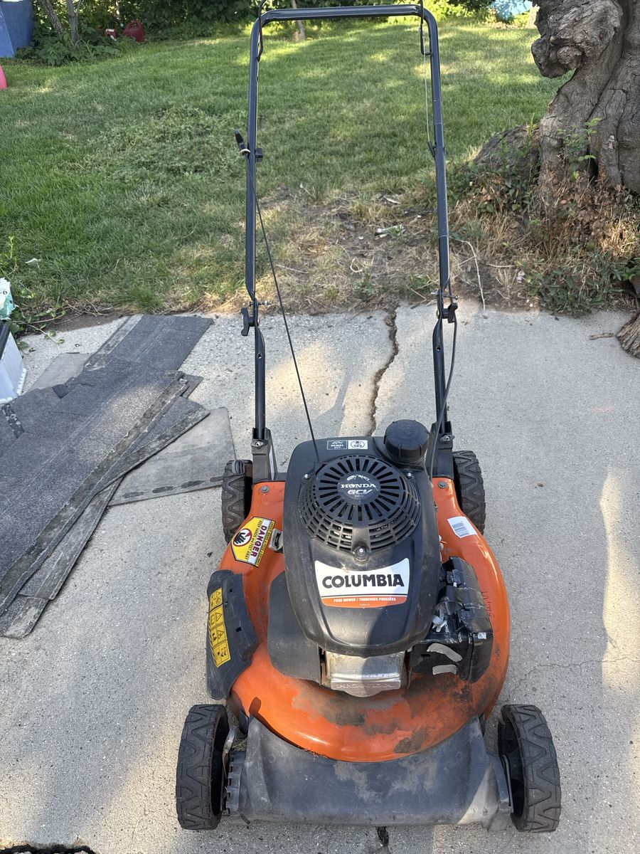 Honda Columbia GVC 160 Lawn Mower - not working; selling for rebuild or parts