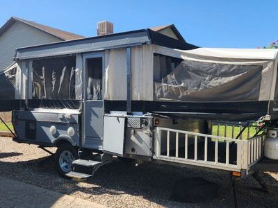 2007 Fleetwood E3 toy hauler.