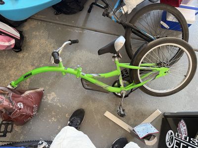 WeeRide Co-Pilot Green Kids Trailer Bike Tag-Along Bicycle trailer