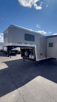 2021 Logan Coach 4 Horse W/Living Quarters