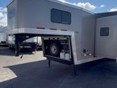 2021 Logan Coach 4 Horse W/Living Quarters