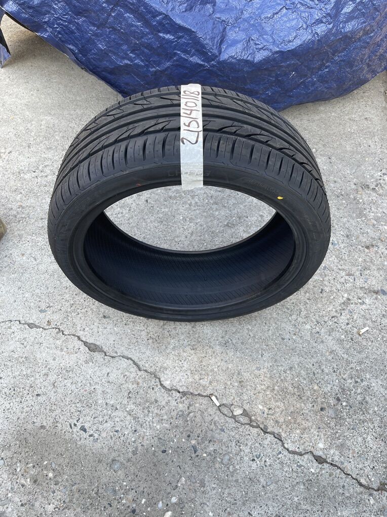 215/40/18 NEW LIONHART TIRE