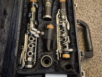 Vito Clarinet with Warranty
