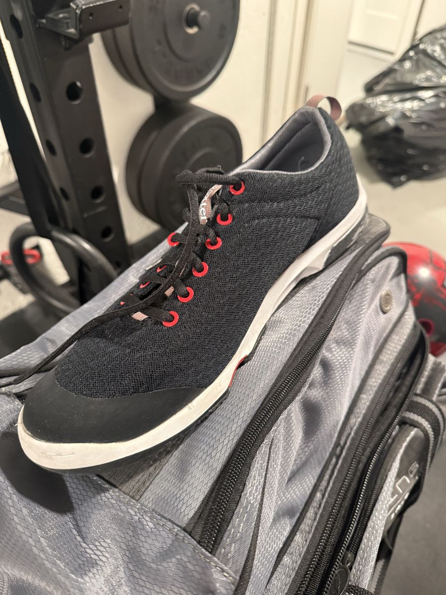Dexter Roger Men's Size 13 Mesh Bowling Shoes - Black/Red