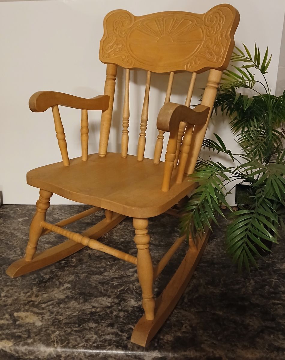 Rocking Chair Childs Collectable Rocking Chair (Amish Sunburst) Handmade USA.