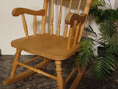 Rocking Chair Childs Collectable Rocking Chair (Amish Sunburst) Handmade USA.