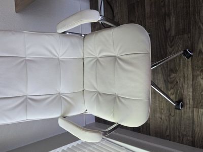 White PU soft leather office chair