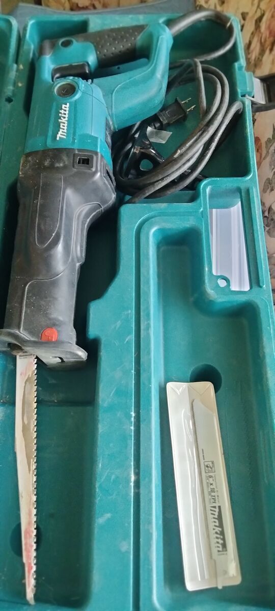 Makita Reciprocating Saw