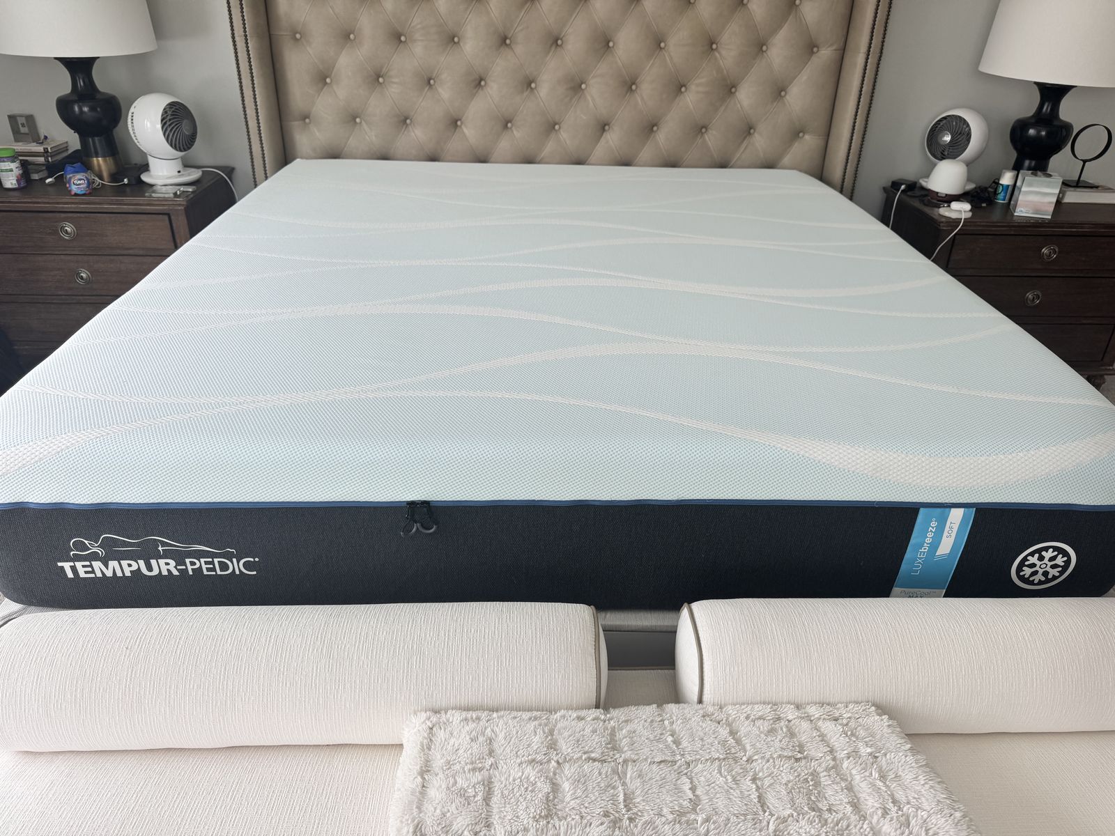 Like New King Tempur-Pedic Luxebreeze soft Pure Cool Max