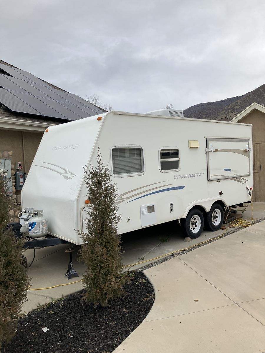 18' bumper pull RV Trailer