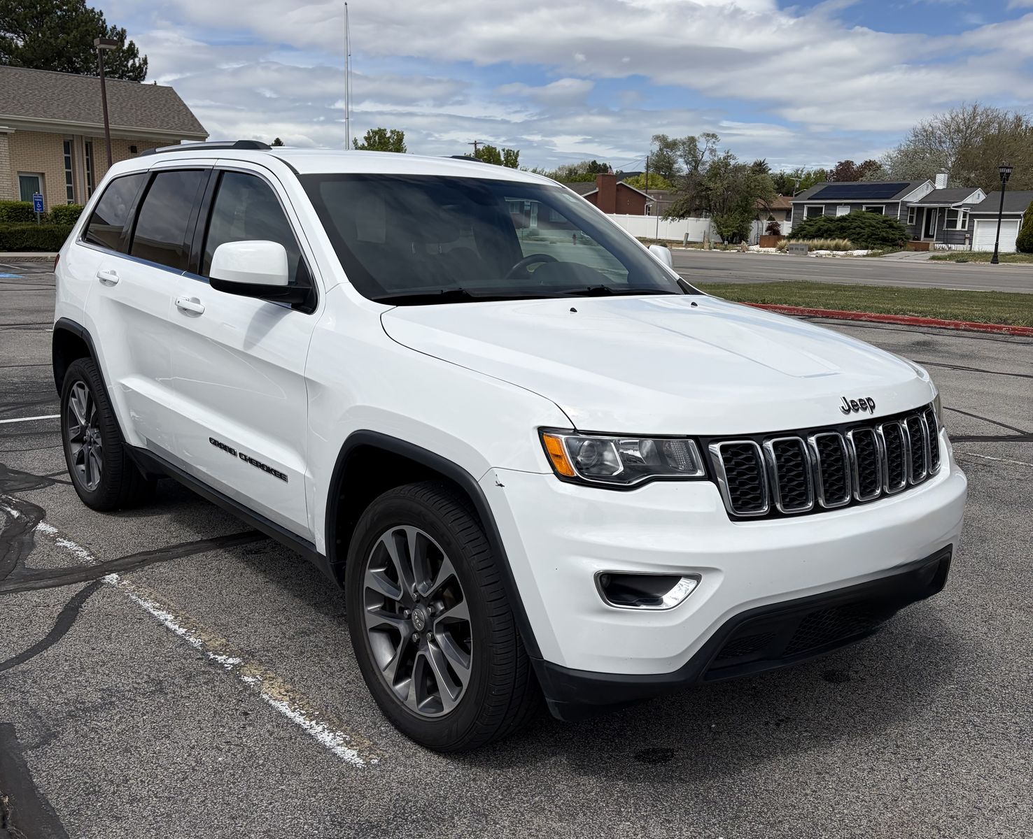 2017 JEEP GRAND CHEROKEE Laredo E