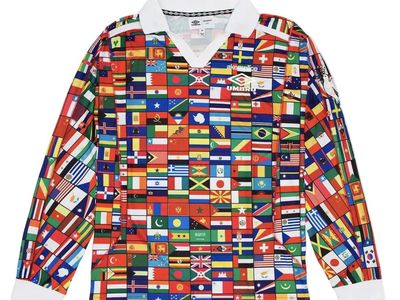 Umbro x Akomplice Flags Long Sleeve Soccer Jersey Size Large NWT