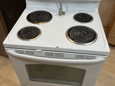 GE electric coil range (white)